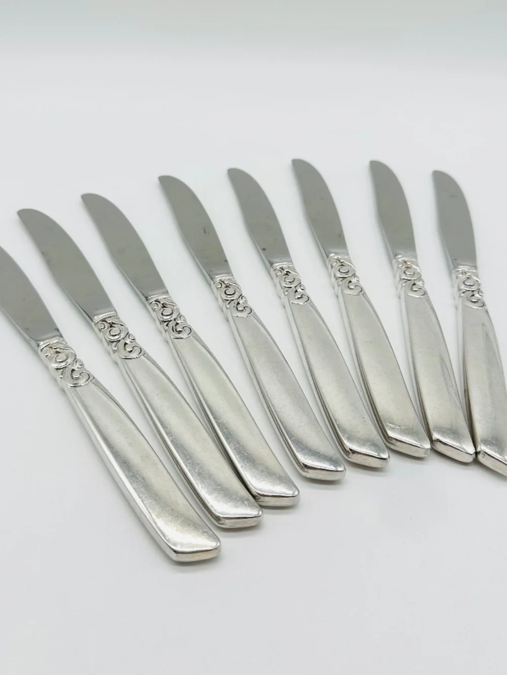 Vintage Oneida Community South Seas Dinner Knife Silver-Plate Flatware Set of 8